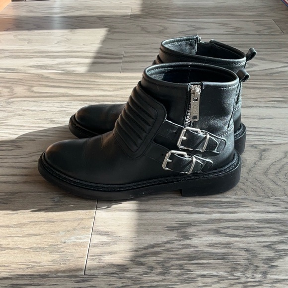Burberry ankle boots size 35.5, US 5.5 - Picture 2 of 11
